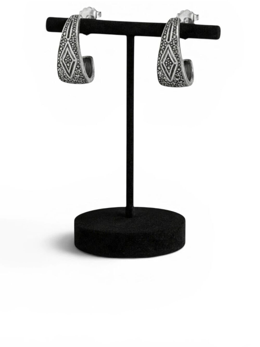Vintage 80s Lady Remington Reminisce Black & Silver Marcasite Post Earrings